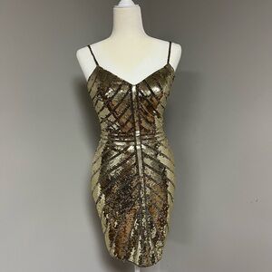 This cocktail dress is a JVN by Jovani size 2.